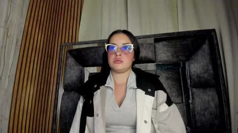 Snapshot of nicehot____ chatting on November 24, 2025, 4:01 am Luna online show from November 24, 2025, 4:01 am