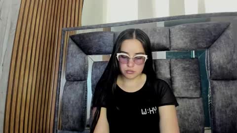 Snapshot of nicehot____ chatting on November 25, 2025, 5:35 pm Luna online show from November 25, 2025, 5:35 pm