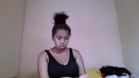 nicelly01 online show from May 16, 2026, 6:43 am