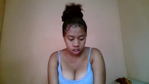 nicelly01 online show from June 2, 2026, 6:37 am
