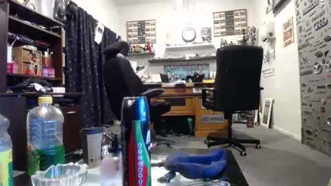 niceonebrov online show from April 7, 2026, 12:05 pm