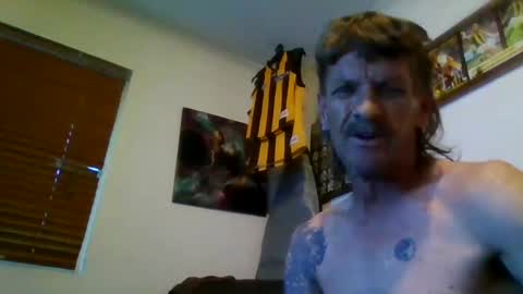 Snapshot of niceozziecockxxx chatting on January 15, 2025, 9:41 pm Sexiishaine online show from January 15, 2025, 9:41 pm
