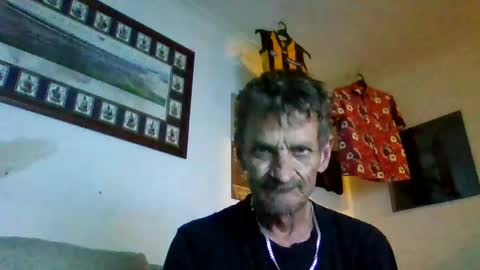 Snapshot of niceozziecockxxx chatting on October 12, 2025, 6:18 pm Sexiishaine online show from October 12, 2025, 6:18 pm