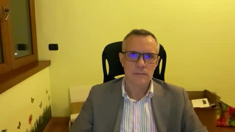 Andrew online show from October 23, 2025, 6:39 pm