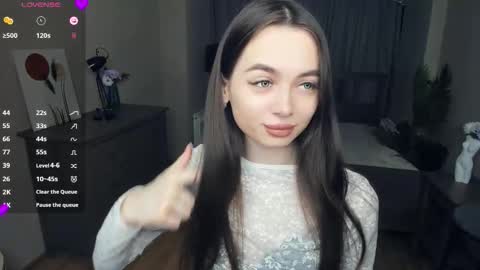 Nicole online show from February 13, 2026, 7:32 pm