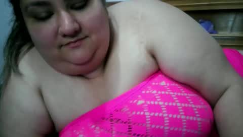 Nicholle online show from April 25, 2026, 10:29 pm