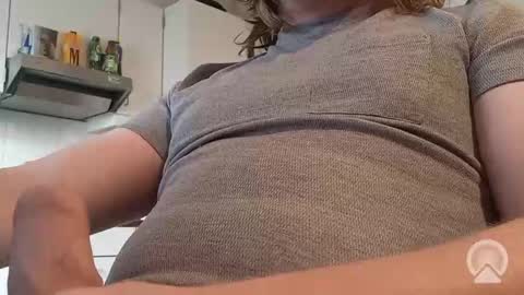 nick_x_b online show from December 18, 2025, 12:33 pm