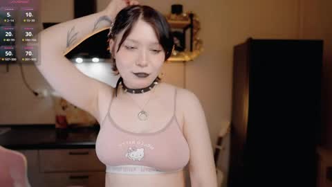 Snapshot of nickari_x chatting on May 15, 2026, 5:47 am nickari_x online show from May 15, 2026, 5:47 am