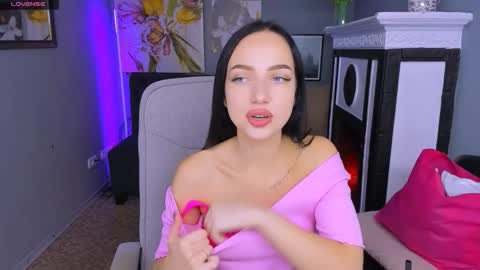 nicki_lovex online show from October 1, 2025, 6:08 am