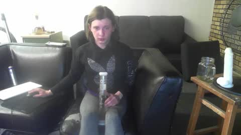 nickie42082 online show from February 16, 2025, 7:37 am