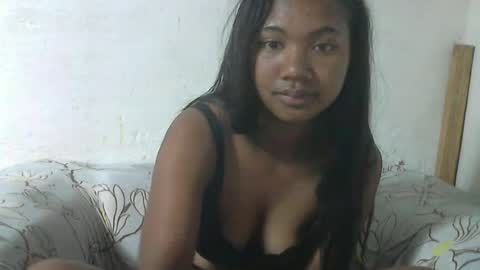 Snapshot of nickiqqyuu chatting on June 15, 2026, 12:24 am nickiqqyuu online show from June 15, 2026, 12:24 am