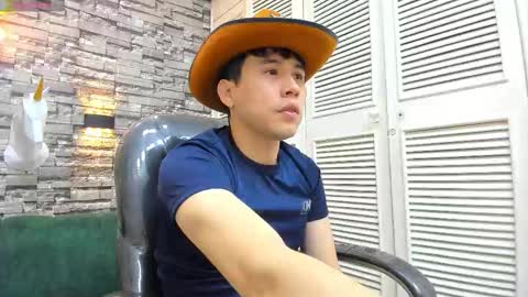 Nickk Wolff online show from November 12, 2025, 3:51 am