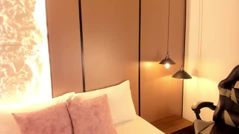 Snapshot of nicky_peyton chatting on December 21, 2025, 2:30 am Nicky online show from December 21, 2025, 2:30 am