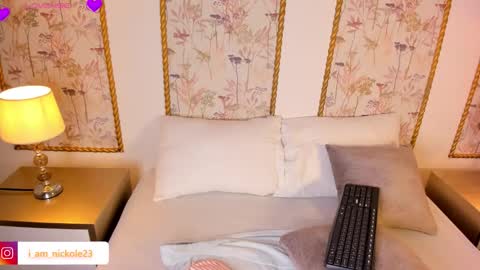 Snapshot of nicky_peyton chatting on December 22, 2025, 2:19 am Nicky online show from December 22, 2025, 2:19 am