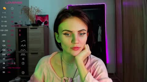 Nicky Weekends online show from February 16, 2025, 4:10 pm