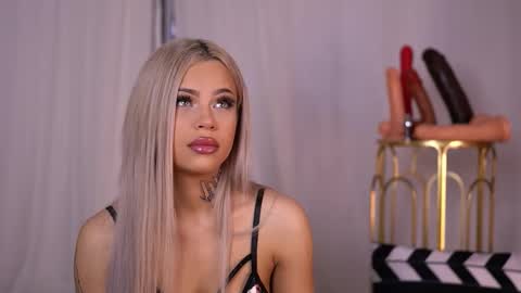 Nicky online show from September 21, 2025, 5:47 pm