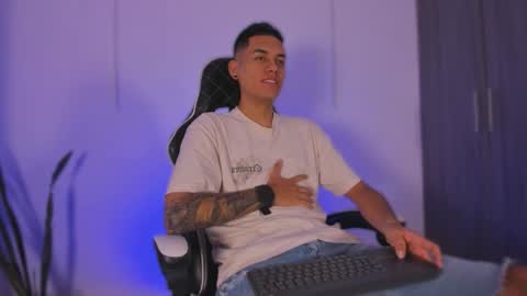 Nicky  online show from November 7, 2025, 11:54 am