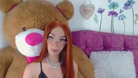 Snapshot of nickynoa chatting on February 11, 2025, 9:03 pm Nicky online show from February 11, 2025, 9:03 pm