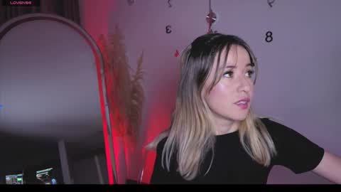 Nicky online show from November 15, 2025, 10:59 pm