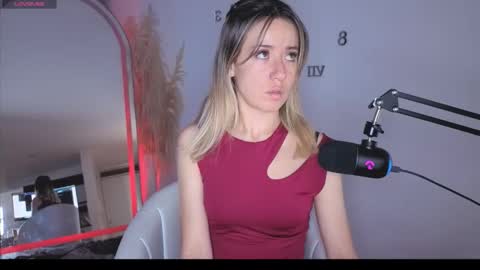 Nicky online show from November 16, 2025, 7:19 pm