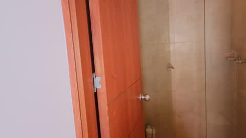 Nicky online show from April 9, 2026, 4:34 pm