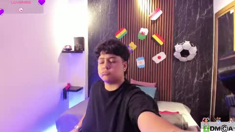 Nico online show from June 19, 2026, 1:32 am