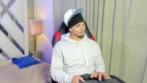 nico_blaze7 online show from November 27, 2025, 7:38 pm