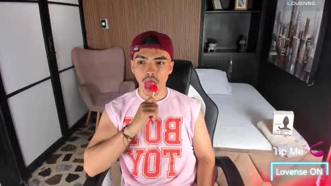 Nico King online show from November 11, 2025, 2:11 am