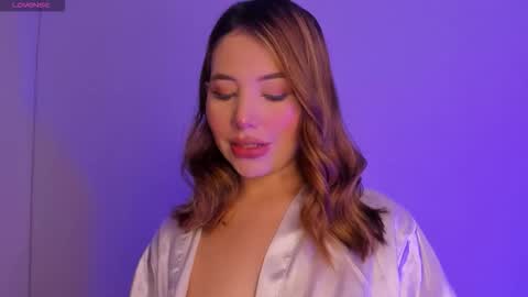 Nicol Gw online show from November 23, 2025, 5:40 am