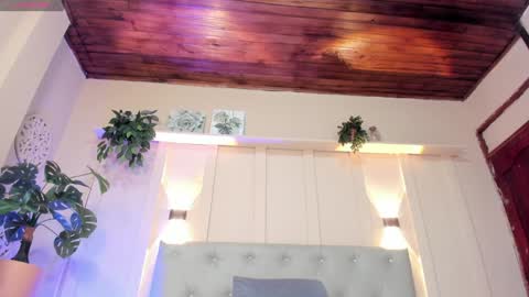 Your baby Nicol  online show from December 17, 2024, 1:16 pm