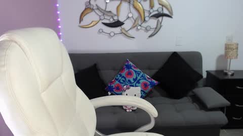 Snapshot of nicol_storm chatting on December 16, 2024, 11:18 pm nicole Storm online show from December 16, 2024, 11:18 pm