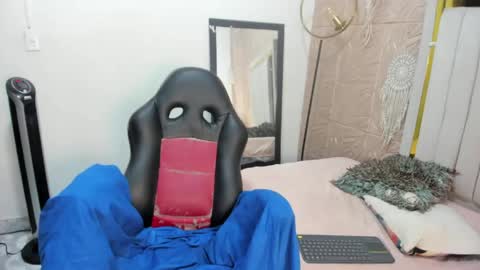 NIKOL online show from April 24, 2026, 7:27 pm