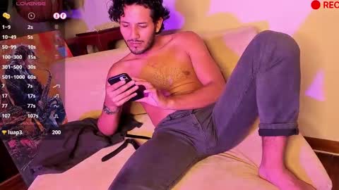 nicolasrodrii online show from December 22, 2024, 3:11 am