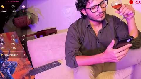 nicolasrodrii online show from December 23, 2024, 1:51 am