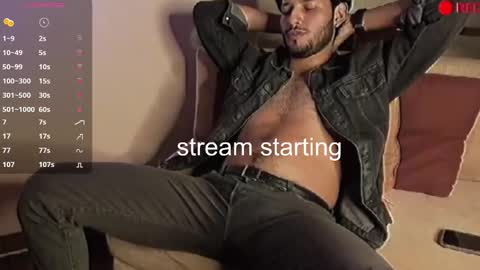 nicolasrodrii online show from January 8, 2025, 10:37 pm