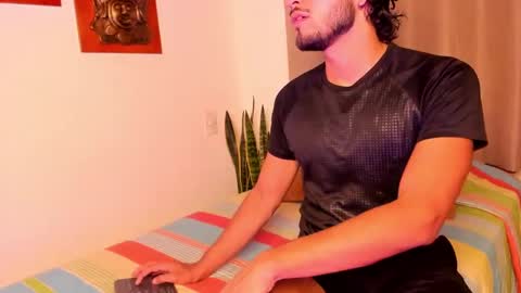 nicolasrodrii online show from January 27, 2025, 11:43 pm