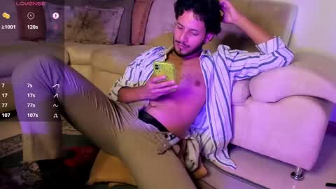 nicolasrodrii online show from February 1, 2025, 10:23 pm