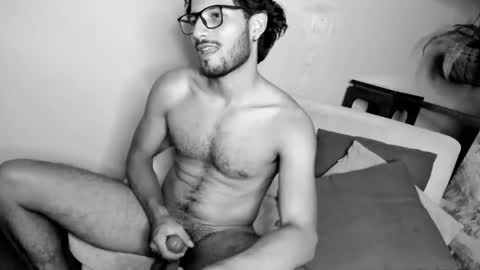 nicolasrodrii online show from February 22, 2025, 12:49 am