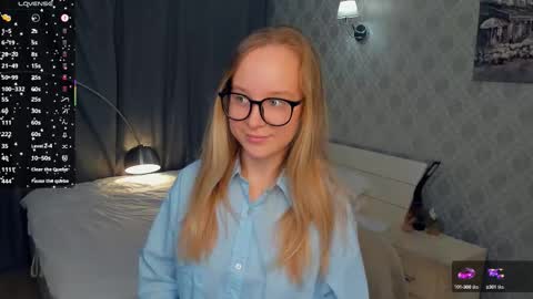 Nicoletta online show from October 15, 2025, 5:24 pm