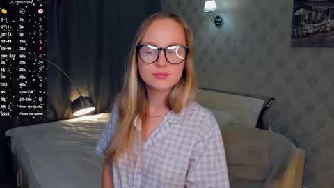 Nicoletta online show from October 18, 2025, 5:35 pm