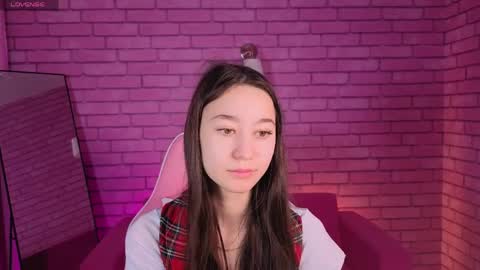 Nicole online show from April 4, 2026, 1:26 am