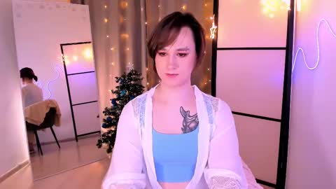 Nicole online show from December 19, 2024, 8:55 pm