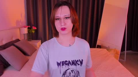 Nicole online show from February 1, 2025, 11:32 am