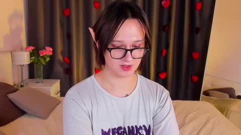 Nicole online show from February 11, 2025, 7:38 pm