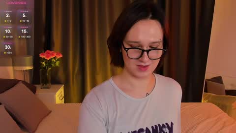 Nicole online show from February 25, 2025, 7:47 pm