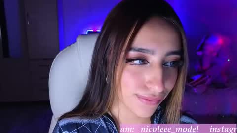 Snapshot of nicole_edwards chatting on November 5, 2025, 5:07 am Nicole online show from November 5, 2025, 5:07 am