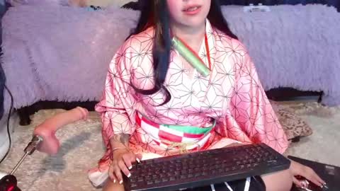  Anna Nicole  online show from April 20, 2026, 3:37 pm