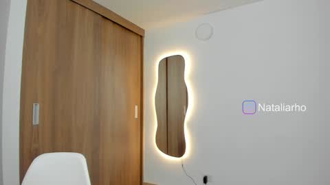 Snapshot of nicole_whitee chatting on December 29, 2024, 3:22 am N A T A L I A online show from December 29, 2024, 3:22 am