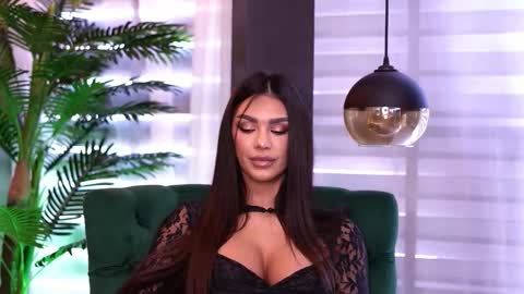 Nicole online show from September 19, 2025, 8:38 am