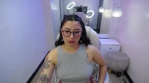 Snapshot of nicolee_8 chatting on September 20, 2025, 2:12 am nicolee_8 online show from September 20, 2025, 2:12 am